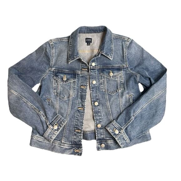 J. Crew Factory Distressed Denim Trucker Jacket Size Medium - Picture 1 of 9